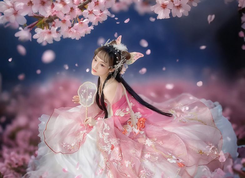 櫻花夢/台中古風寫真/涵鏡苑-專業花魁漢服古風寫真館/小紅書寫真/台中藝術照/攝影寫真藝術照/女攝影師/客製化拍攝/個人寫真/攝影寫真藝術照/台中藝術照
