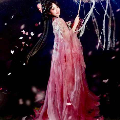 古風寫真/台中租棚/台中古風攝影棚/台中攝影棚推薦/涵鏡苑-專業花魁漢服古風寫真館/小紅書寫真/台中藝術照/攝影寫真藝術照/女攝影師/客製化拍攝/個人寫真/攝影寫真藝術照/台中藝術照/女攝影師/客製化拍攝 古風寫真/台中租棚/台中古風攝影棚/台中攝影棚推薦/涵鏡苑-專業花魁漢服古風寫真館/小紅書寫真/台中藝術照/攝影寫真藝術照/女攝影師/客製化拍攝/個人寫真/攝影寫真藝術照/台中藝術照/女攝影師/客製化拍攝